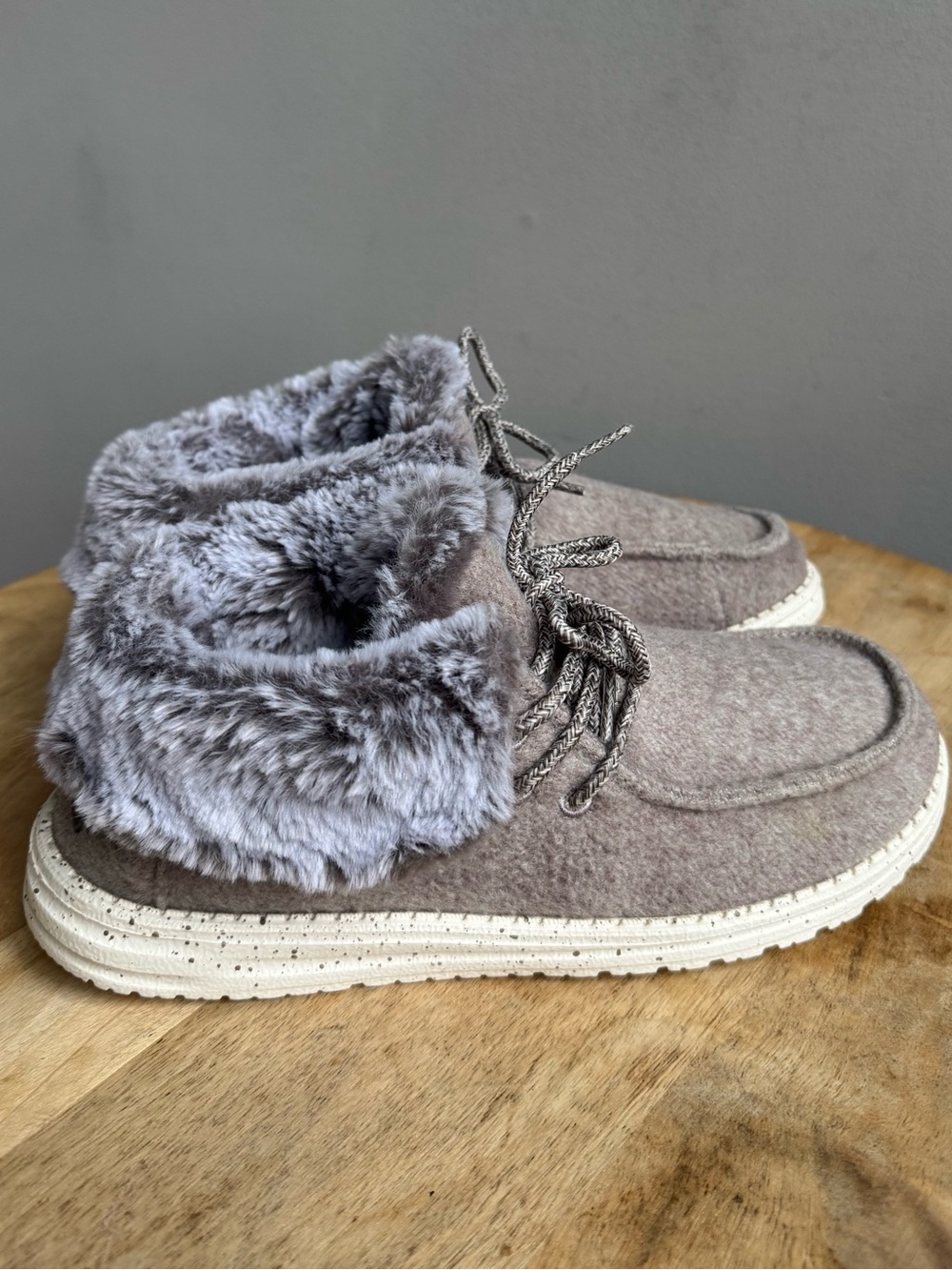 HEYDUDE Britt Chocolate Faux Fur Lined Slip-On Booties Ankle Boots Sz 7